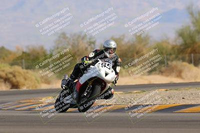 media/Nov-05-2022-SoCal Trackdays (Sat) [[f8d9b725ab]]/Turn 2 (1120am)/